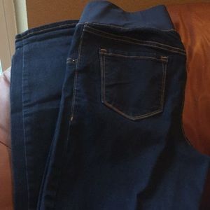 NWOT 🌱OLD NAVY🌱 maternity skinny jeans size 10